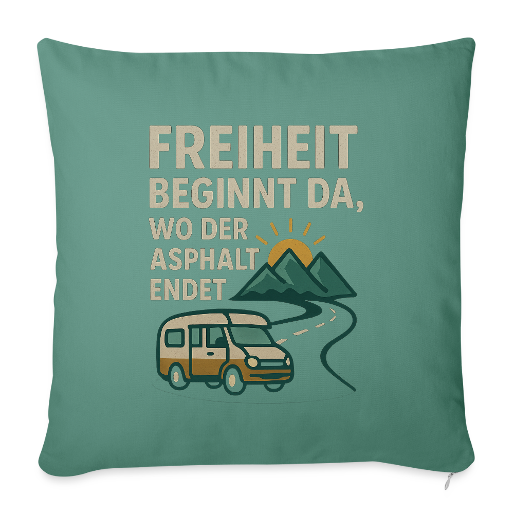 Freiheit beginnt da, wo der Asphalt endet | Sofakissenbezug 44 x 44 cm - Tanngrün