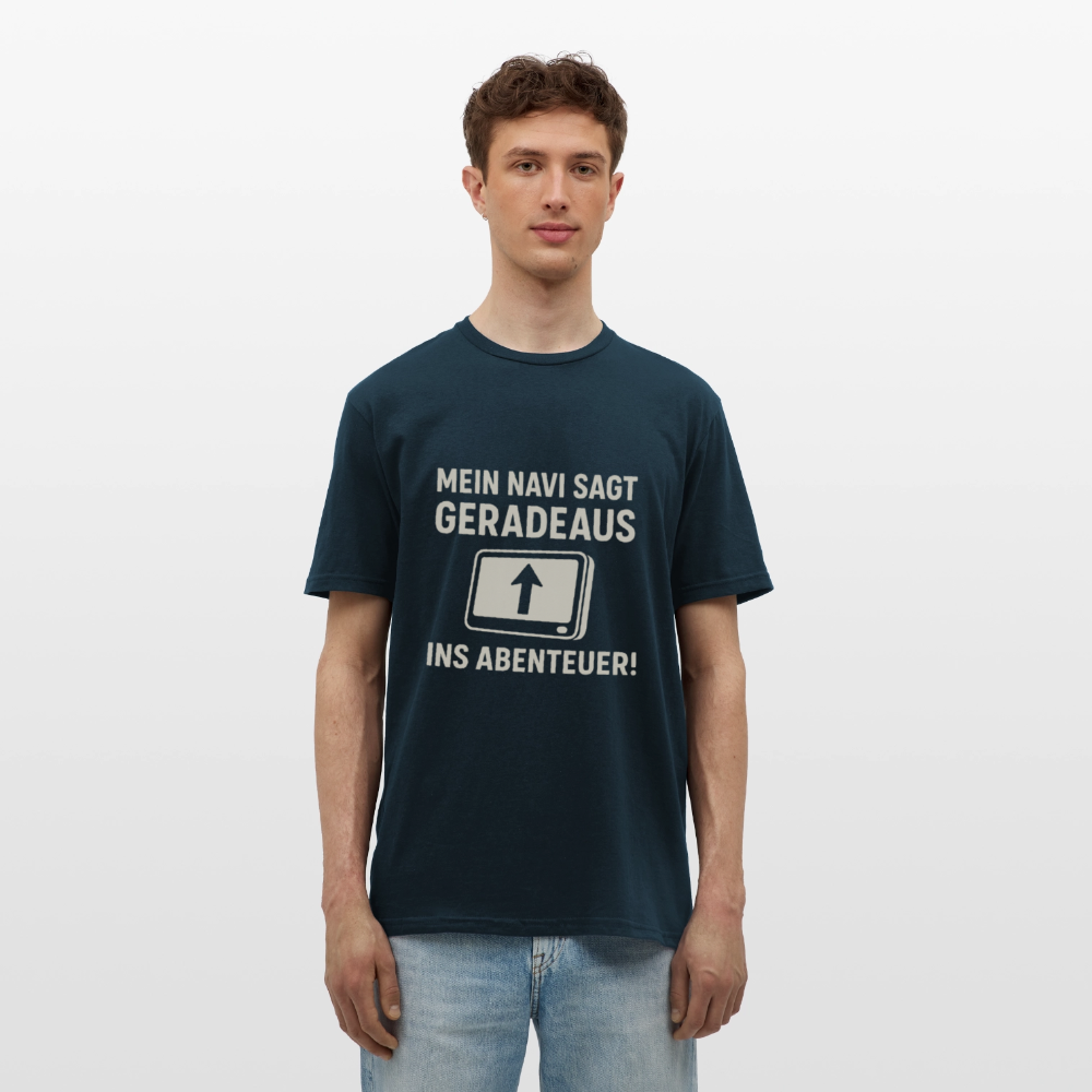 Mein Navi sagt geradeaus ins Abenteuer! | Männer T-Shirt - Navy