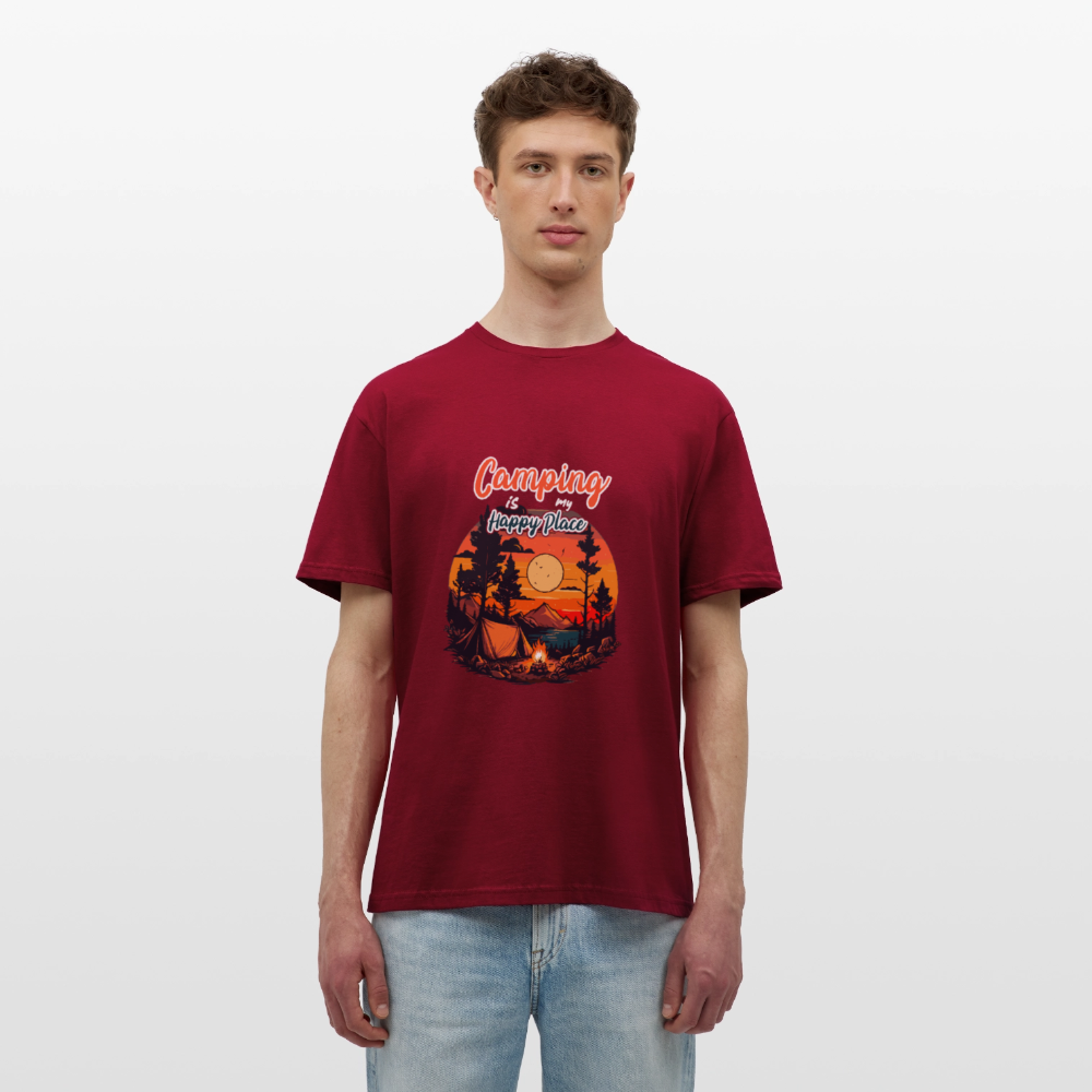 CAMPING IS MY HAPPY PLACE | Männer T-Shirt - Ziegelrot