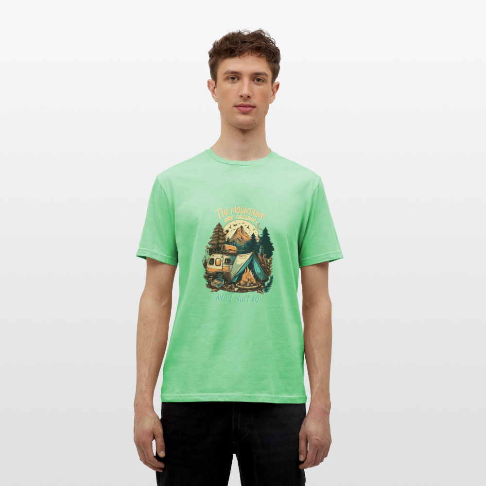 THE MOUNTAINS ARE CALLING | Männer T-Shirt - Mintgrün