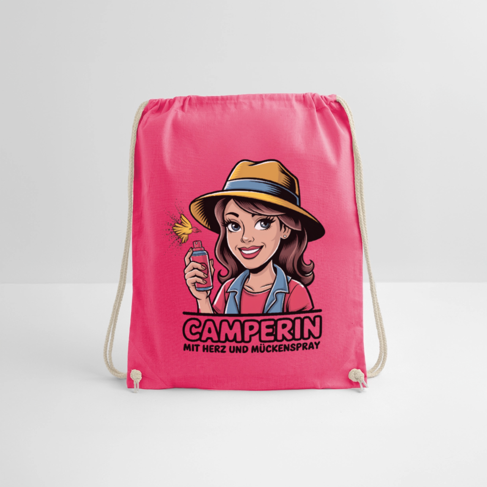 Camperin mit Herz und Mückenspray | Turnbeutel - Fuchsia