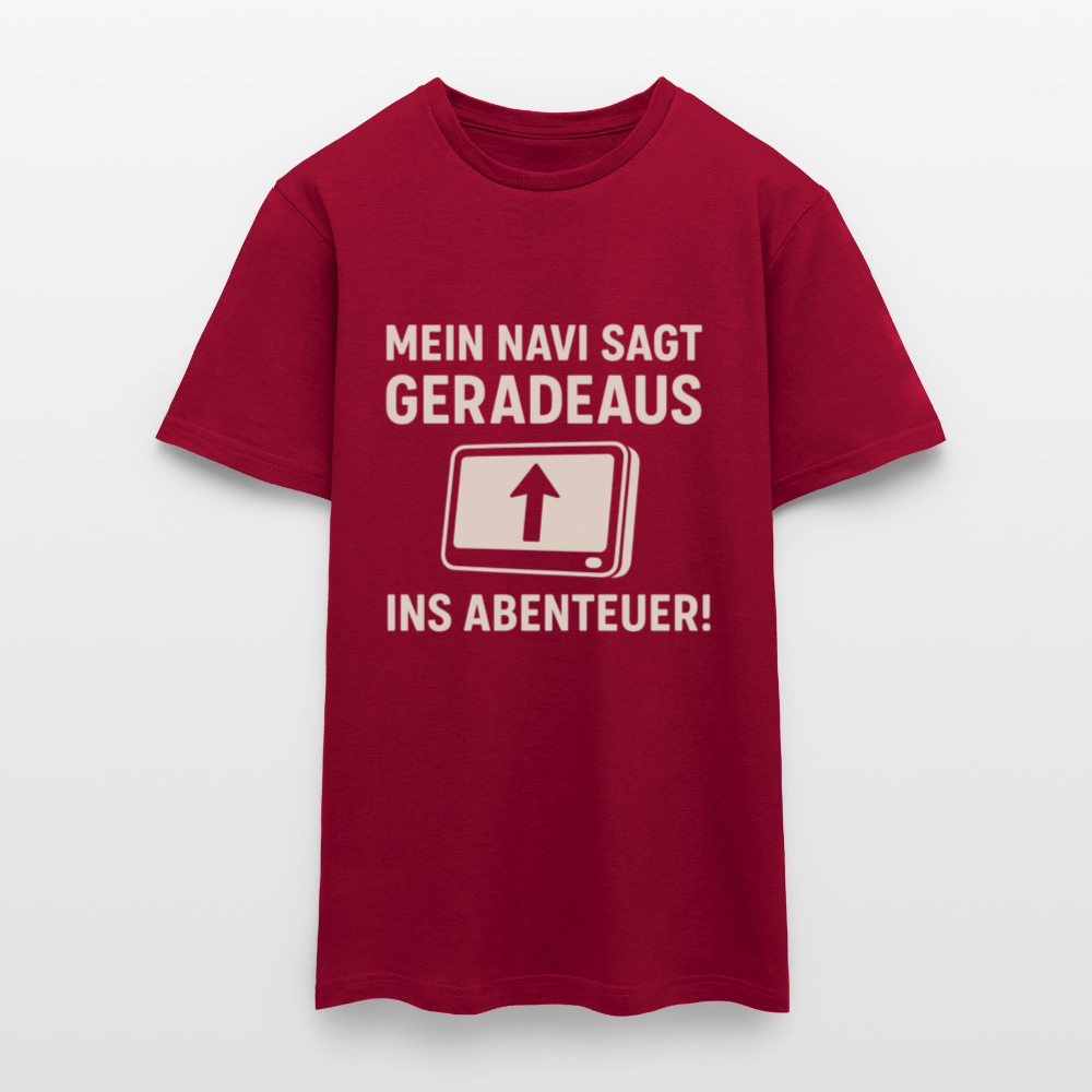 Mein Navi sagt geradeaus ins Abenteuer! | Männer T-Shirt - Ziegelrot