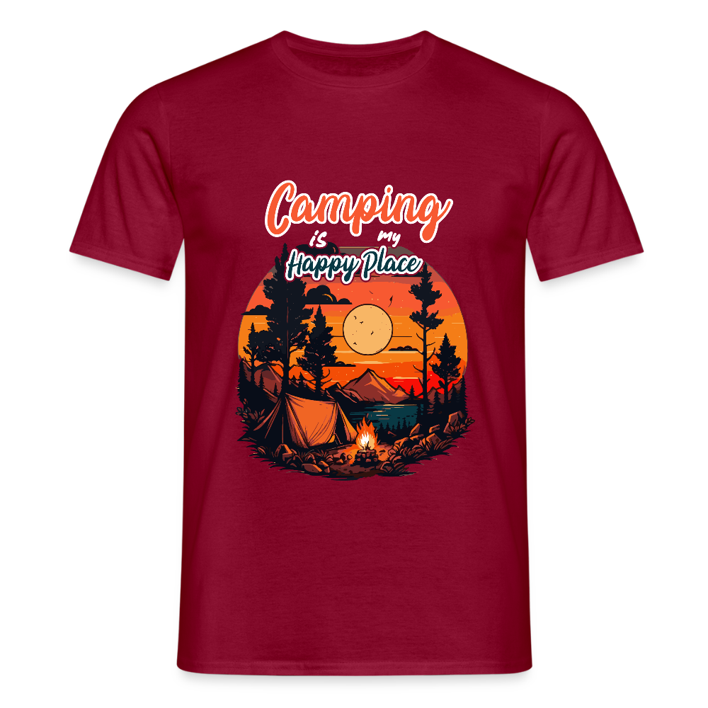CAMPING IS MY HAPPY PLACE | Männer T-Shirt - Ziegelrot