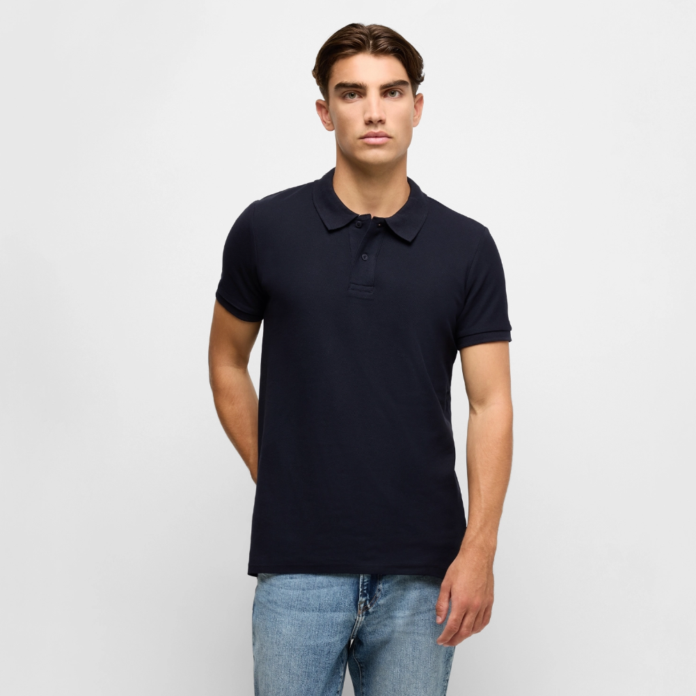 Wer braucht Zimmerservice, wenn es Lagerfeuer gibt? | Männer Premium Bio Polo Shirt - Navy
